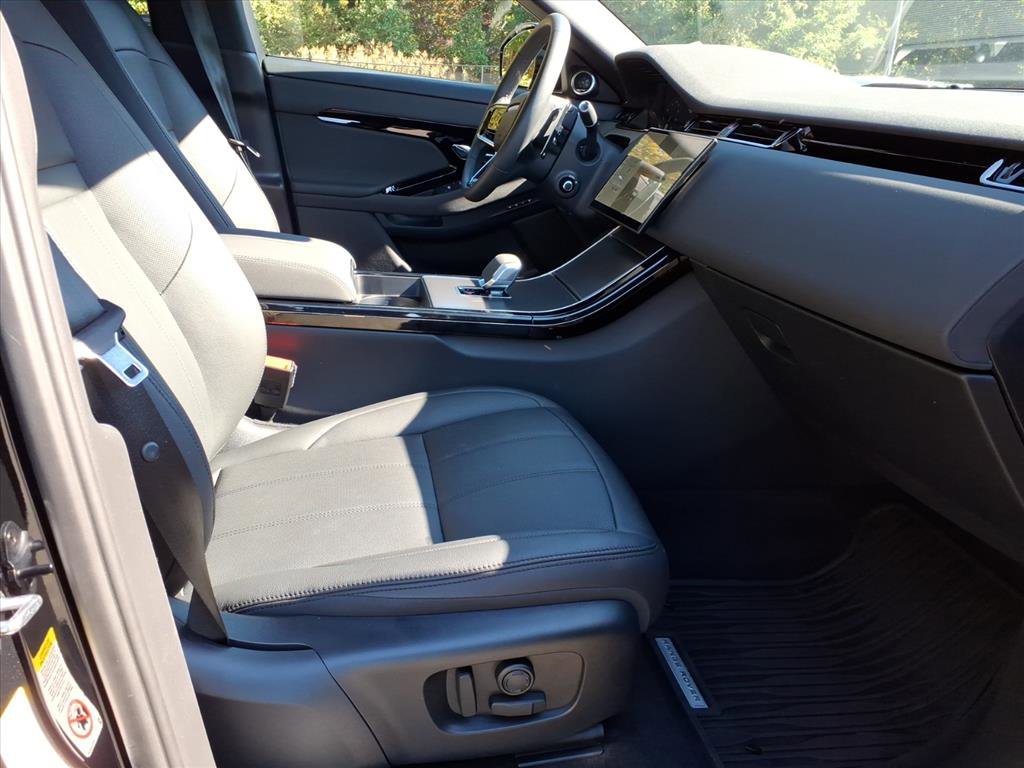 Used 2026 Land Rover Range Rover Evoque S image 3