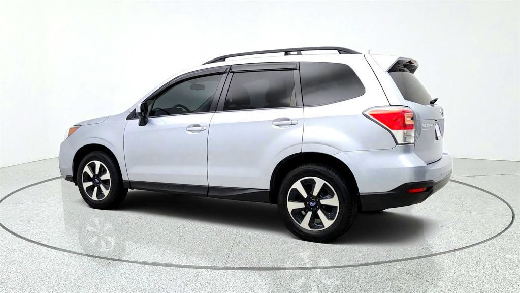 Used 2018 Subaru Forester 2.5i Premium w/ All-Weather Package AWD/4WD image 7