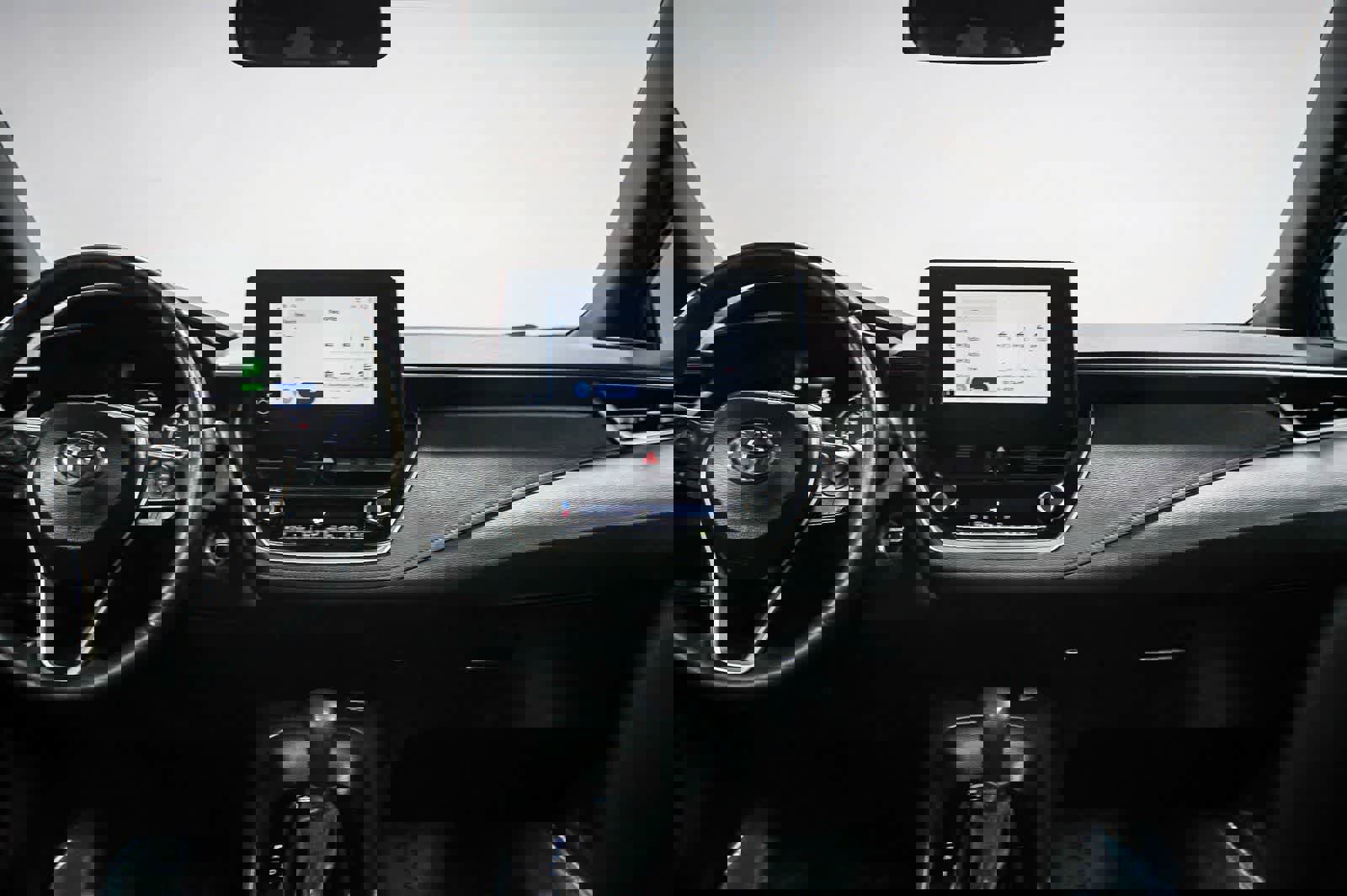 Used 2024 Toyota Corolla SE w/ SE Premium Package image 13