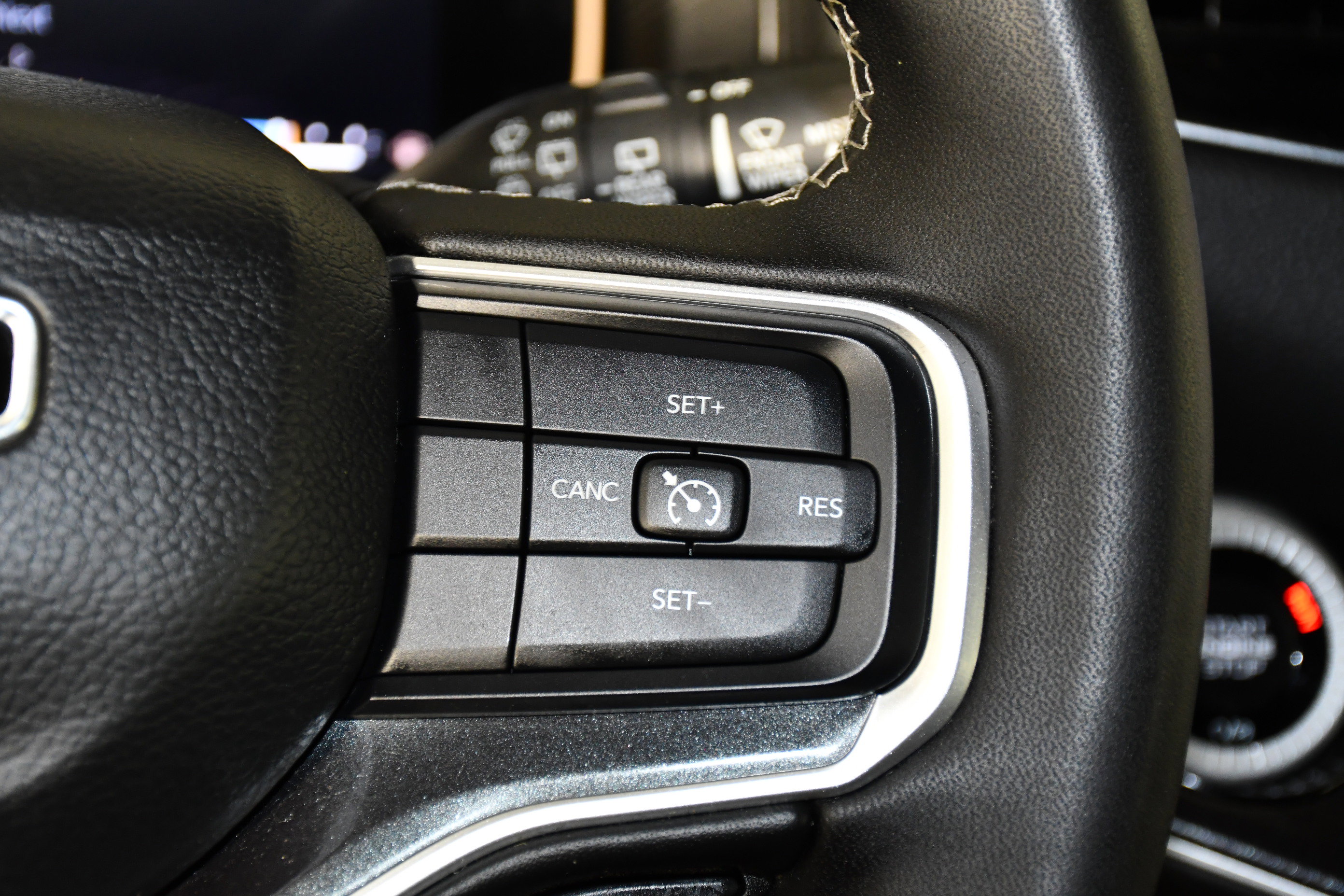 Used 2024 Jeep Wagoneer 4WD w/ HD Trailer Tow Package image 22