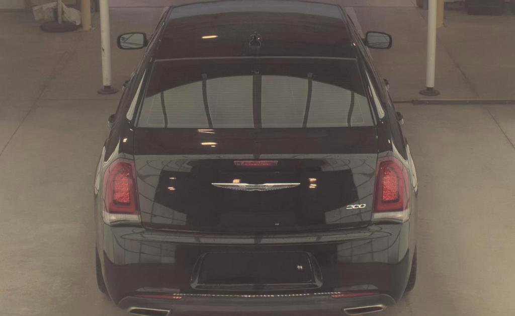 Used 2019 Chrysler 300 Touring w/ Sport Appearance Package RWD image 6
