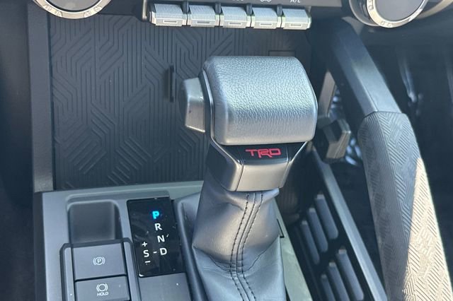 Certified 2025 Toyota Tacoma TRD Off-Road AWD/4WD image 26