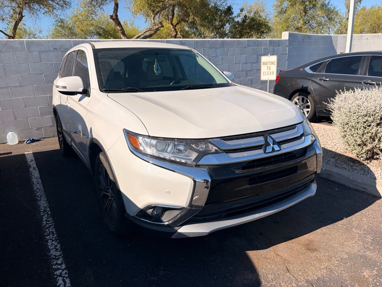 Used 2016 Mitsubishi Outlander SE FWD image 4