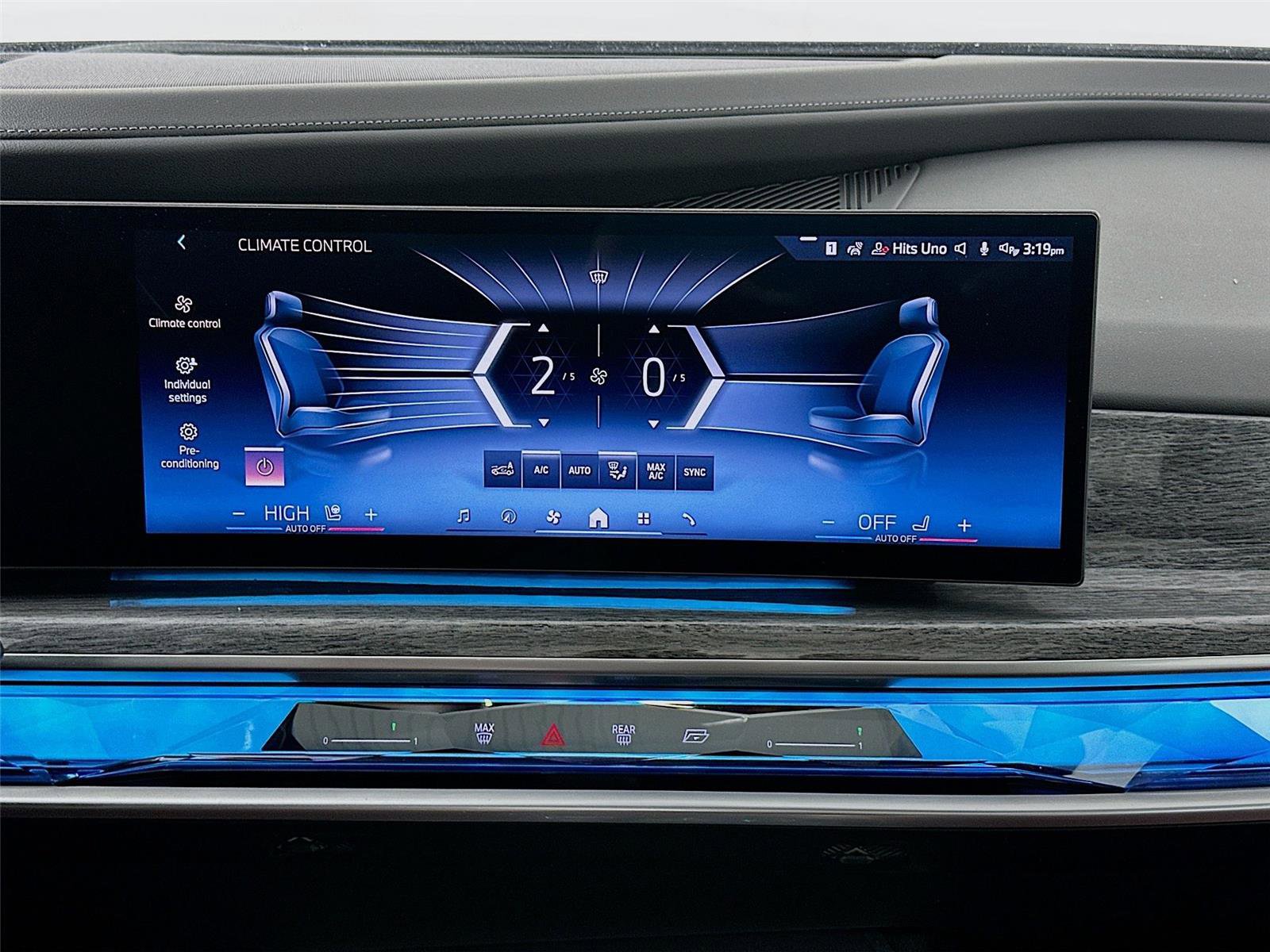 Used 2023 BMW 760i xDrive image 16