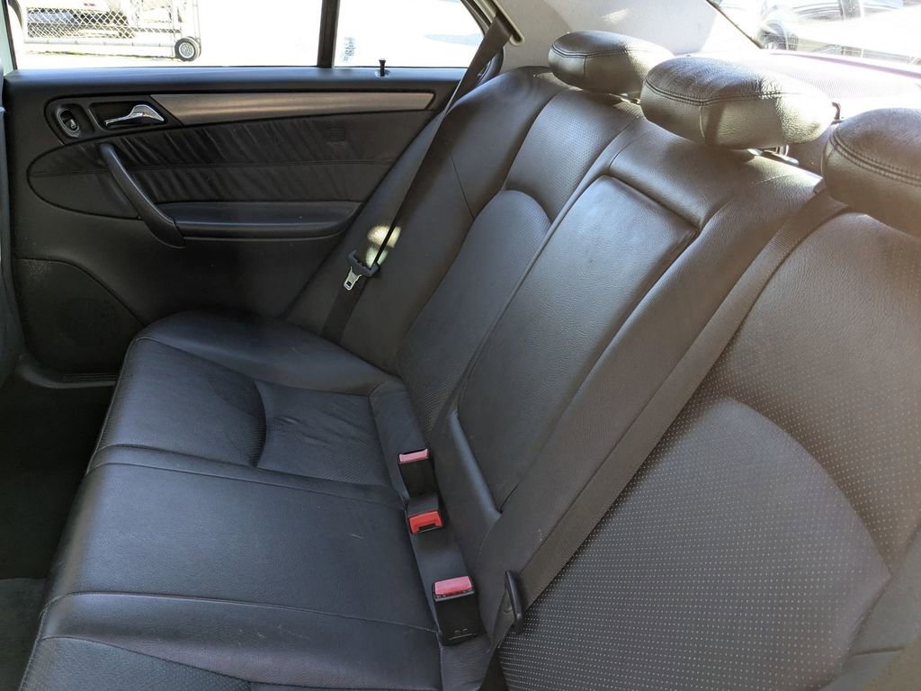 Used 2001 Mercedes-Benz C 320 Sedan image 24