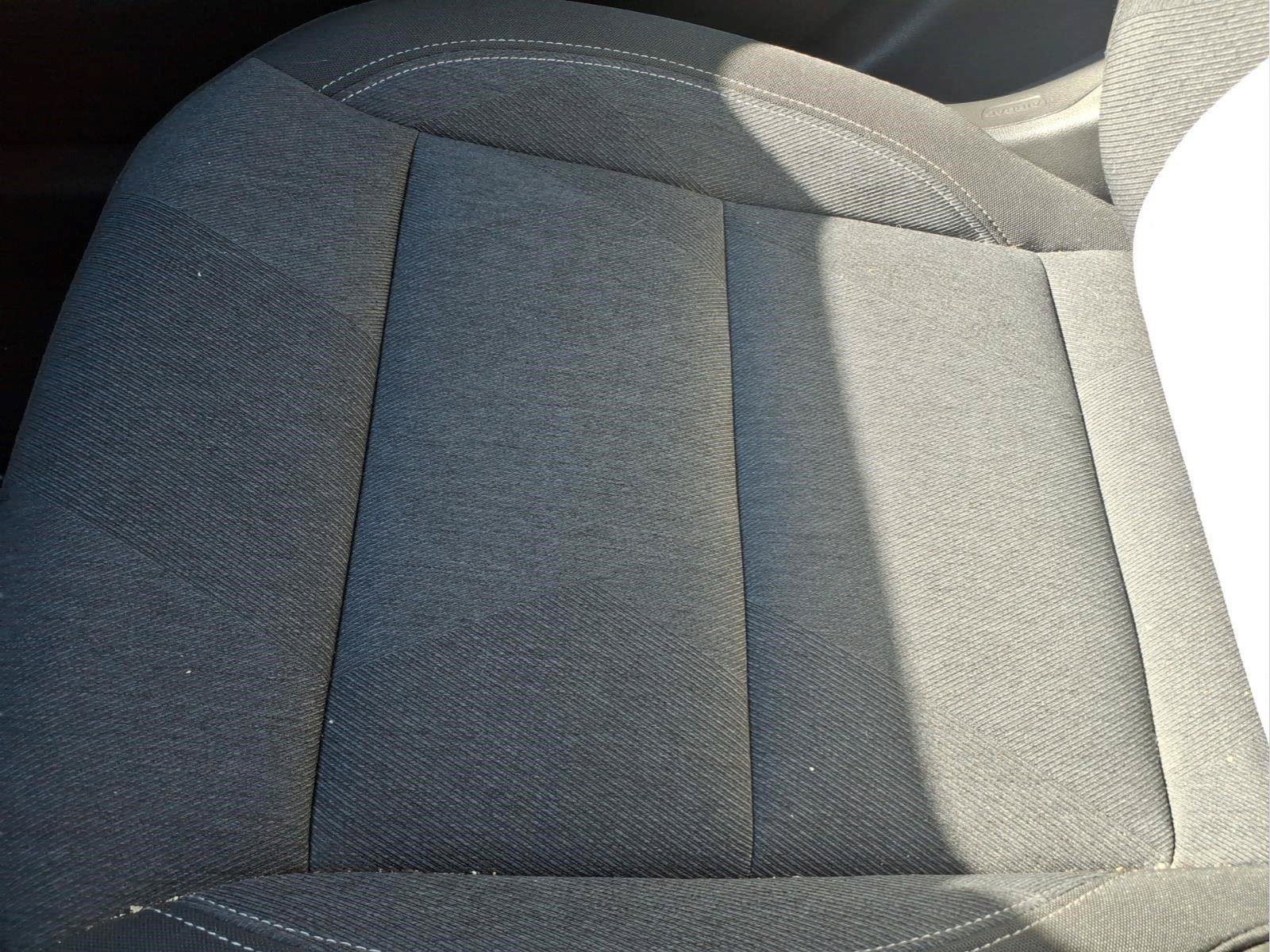 Used 2024 Chevrolet Trax RS w/ Sunroof Package FWD image 25