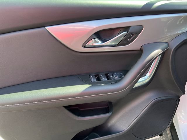 Used 2025 Chevrolet Blazer LT FWD image 13