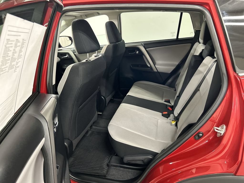 Used 2017 Toyota RAV4 XLE AWD/4WD image 20