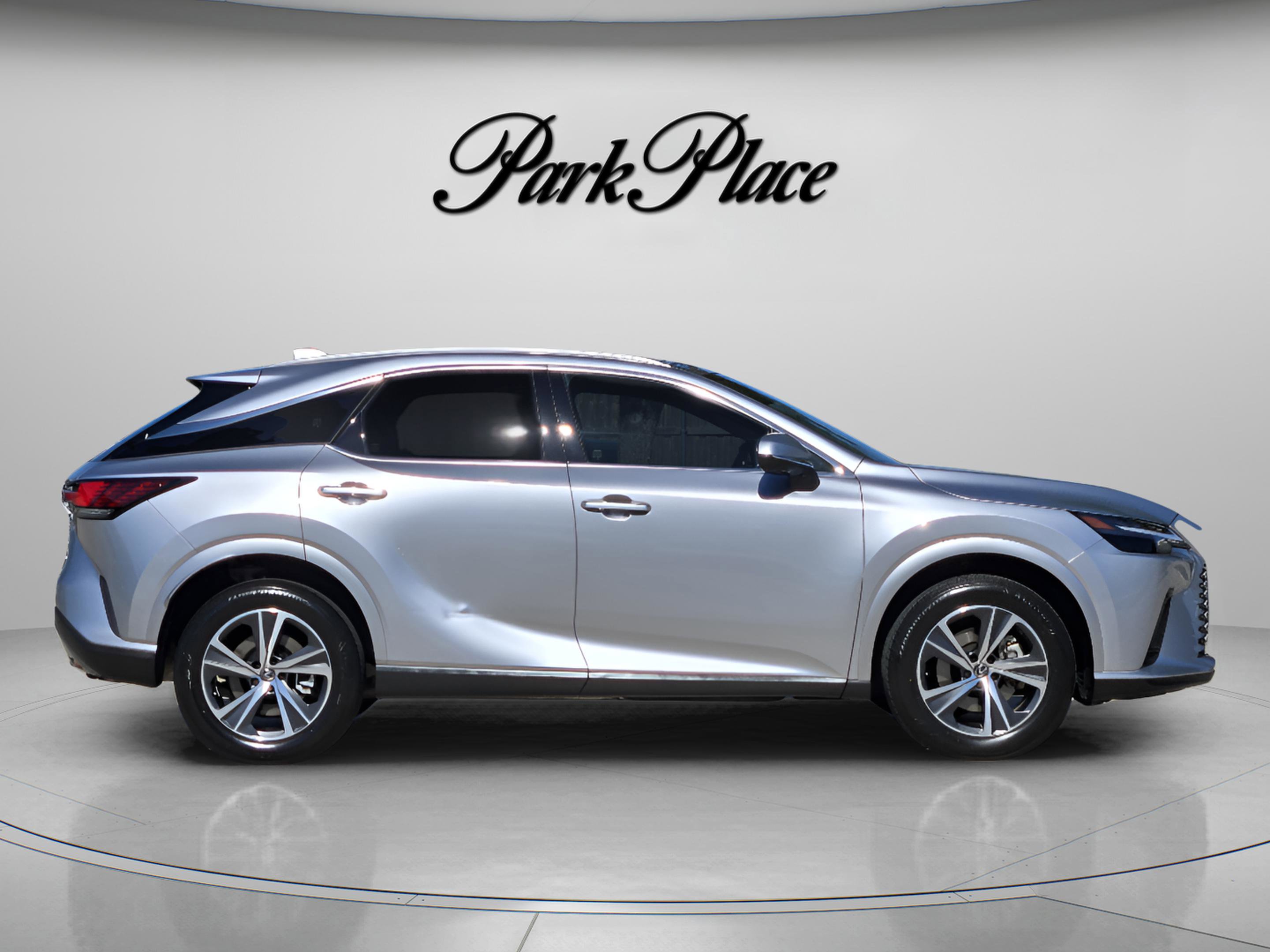 Used 2025 Lexus RX 350 Premium w/ Accessory Package (Z1) FWD image 6