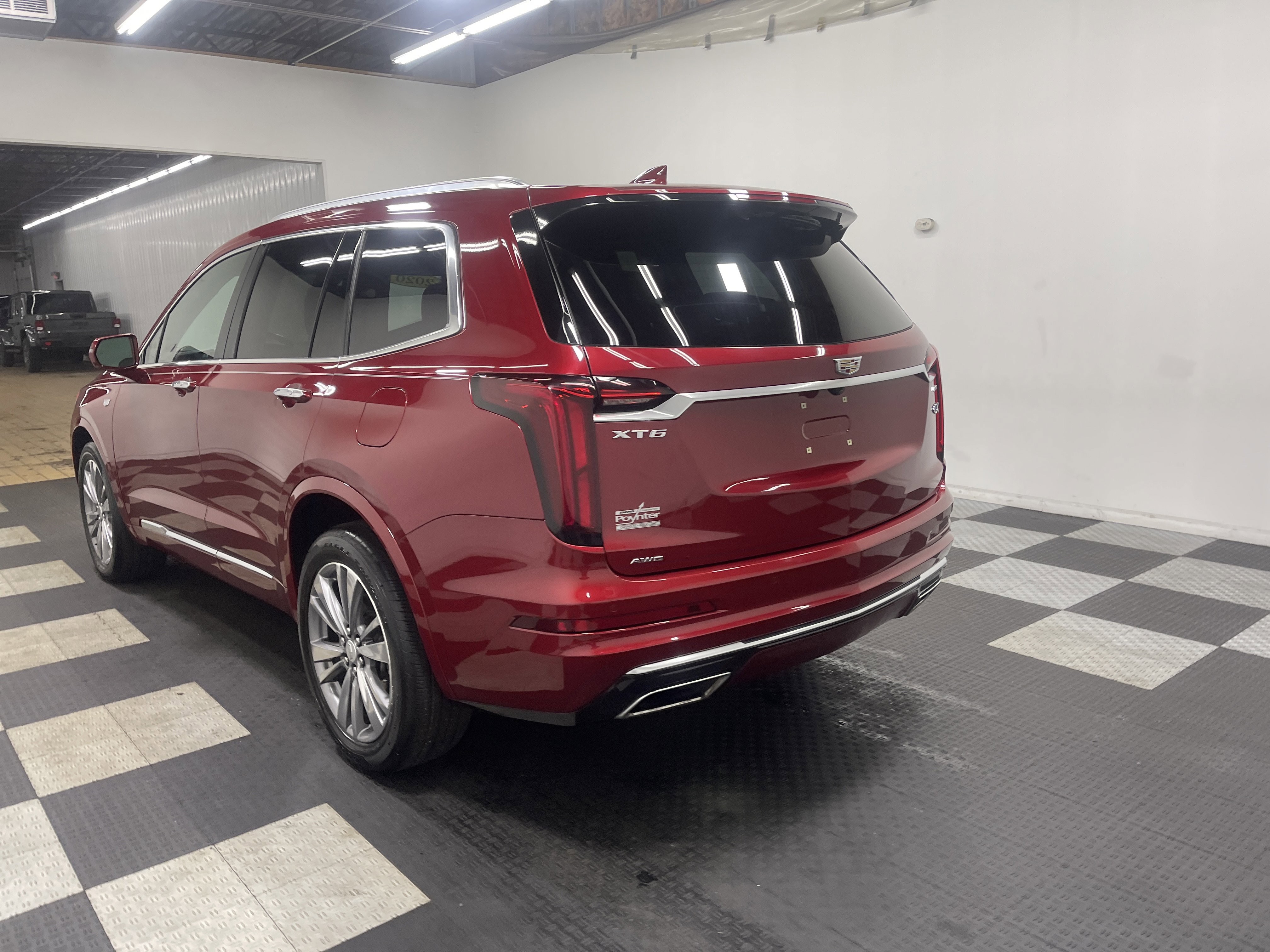 Used 2020 Cadillac XT6 Premium Luxury image 2