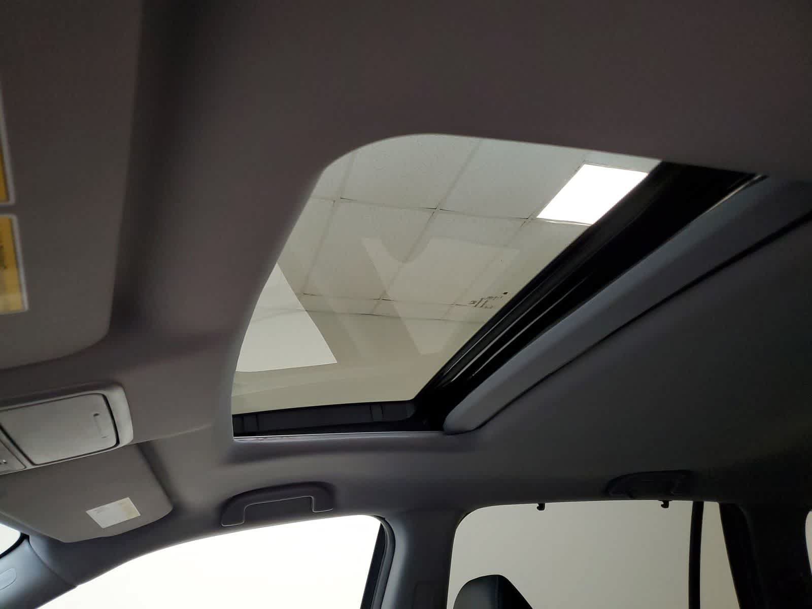 Certified 2022 Honda Pilot Special Edition image 3