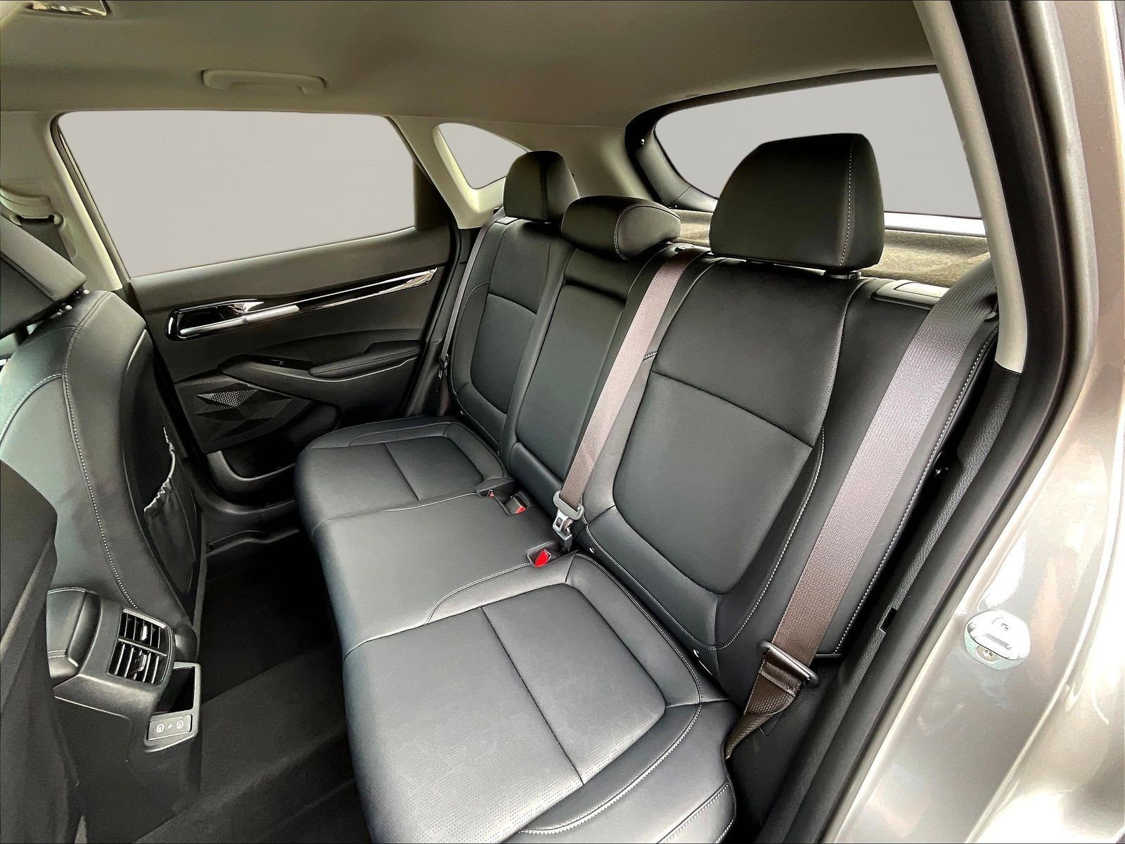 Used 2024 Kia Seltos SX w/ SX Sunroof Package AWD/4WD image 22