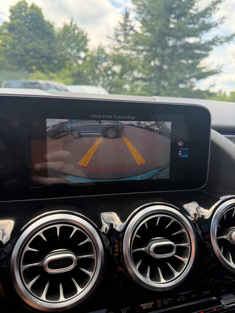 Used 2021 Mercedes-Benz GLA 250 4MATIC image 13