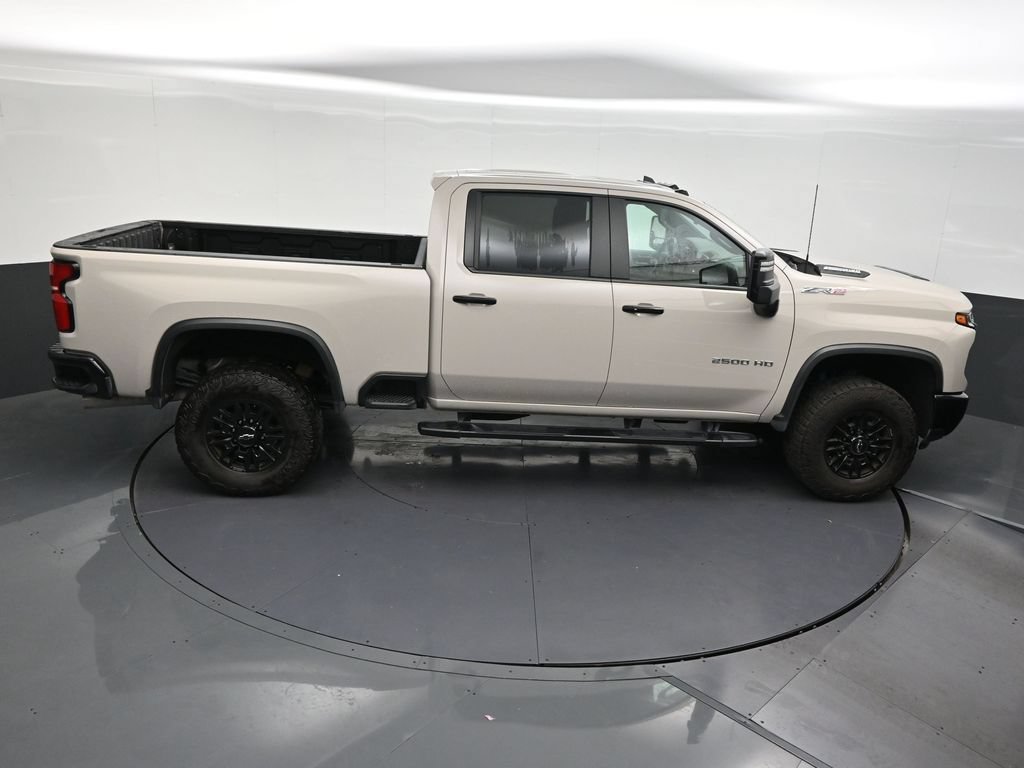 Used 2026 Chevrolet Silverado 2500 ZR2 AWD/4WD image 21