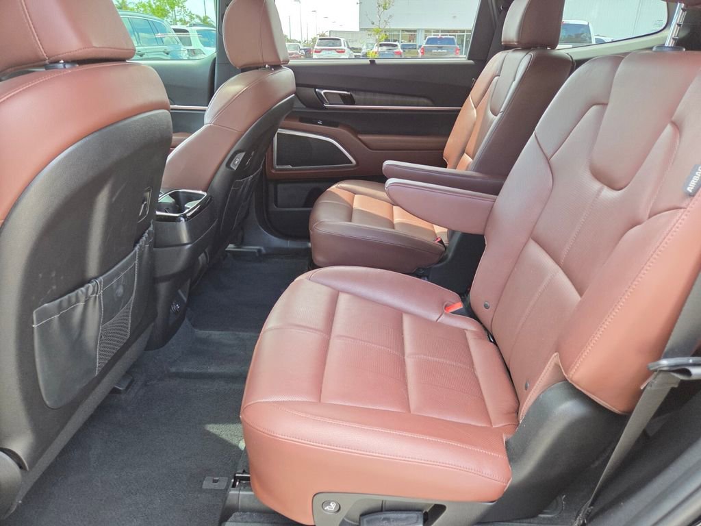 Used 2024 Kia Telluride EX w/ EX Captain's Chair Package FWD image 20