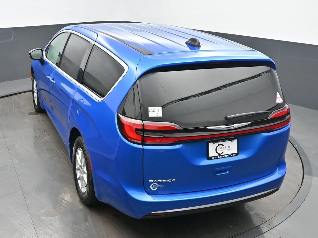 New 2026 Chrysler Pacifica Select image 41