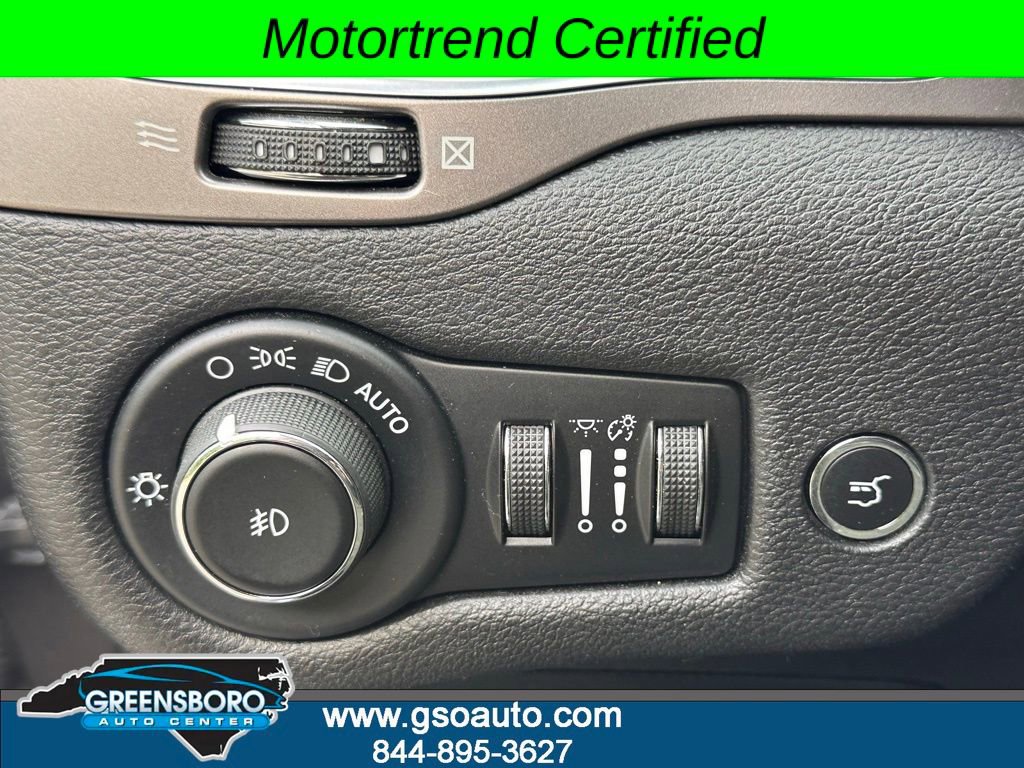 Used 2021 Jeep Cherokee Limited AWD/4WD image 35