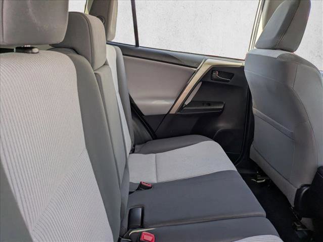 Used 2014 Toyota RAV4 LE image 18