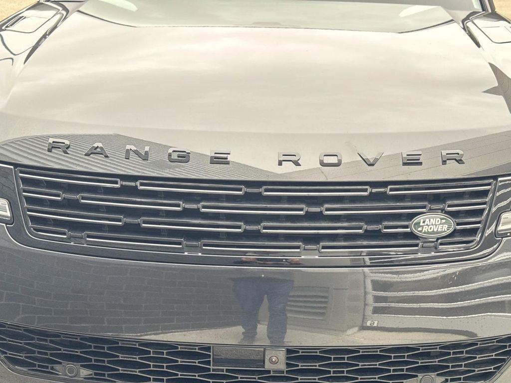 New 2026 Land Rover Range Rover Sport Dynamic SE image 11