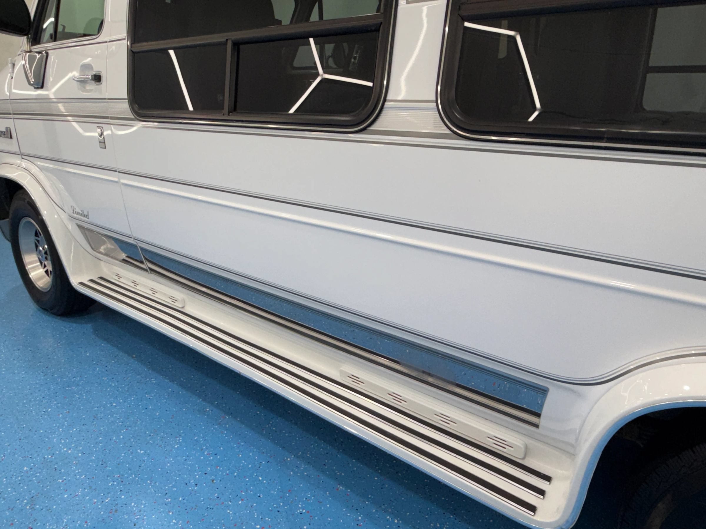Used 1995 GMC G2500 Vandura RWD image 8