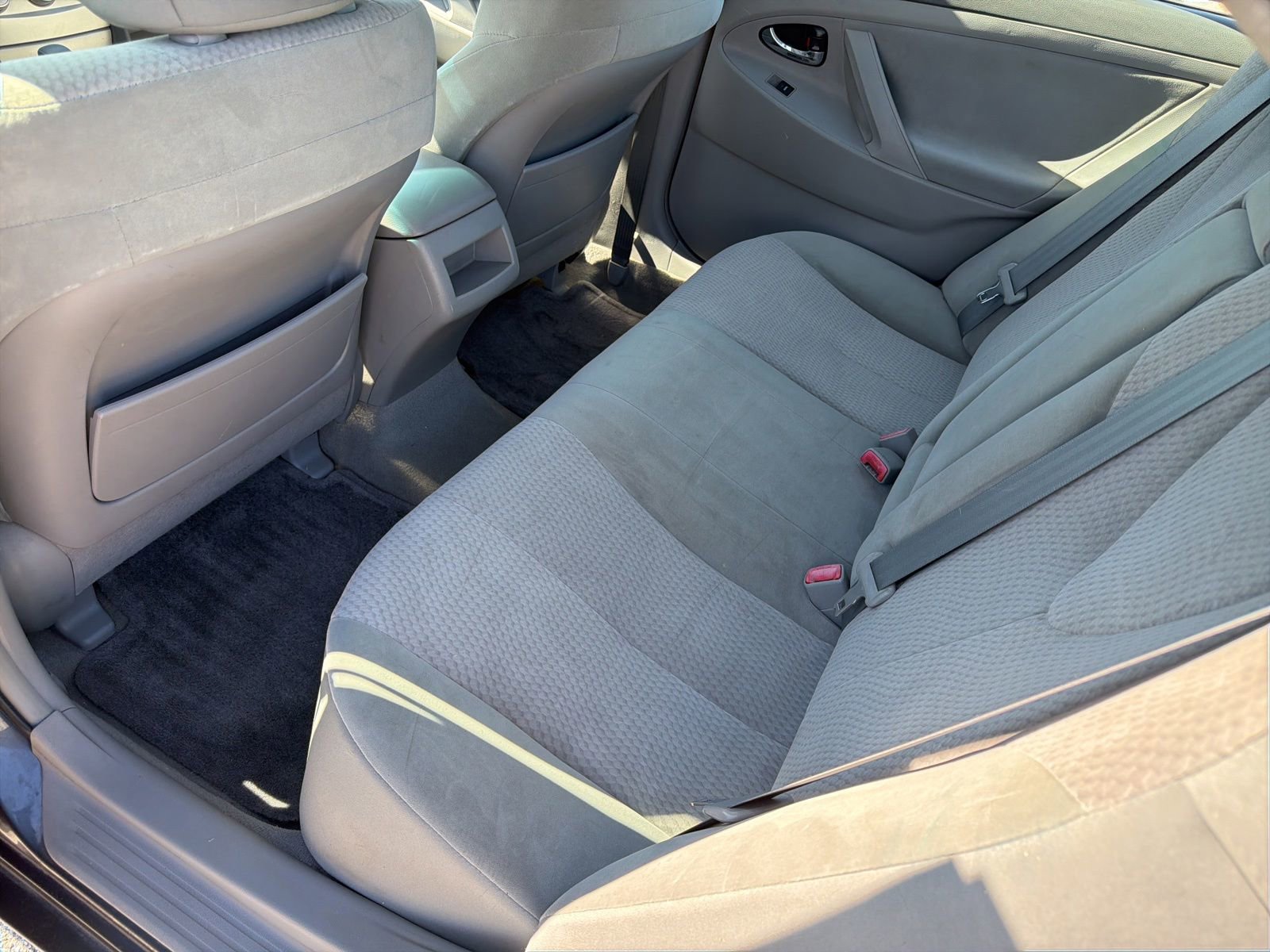 Used 2011 Toyota Camry LE w/ LE Extra-Value Pkg FWD image 14