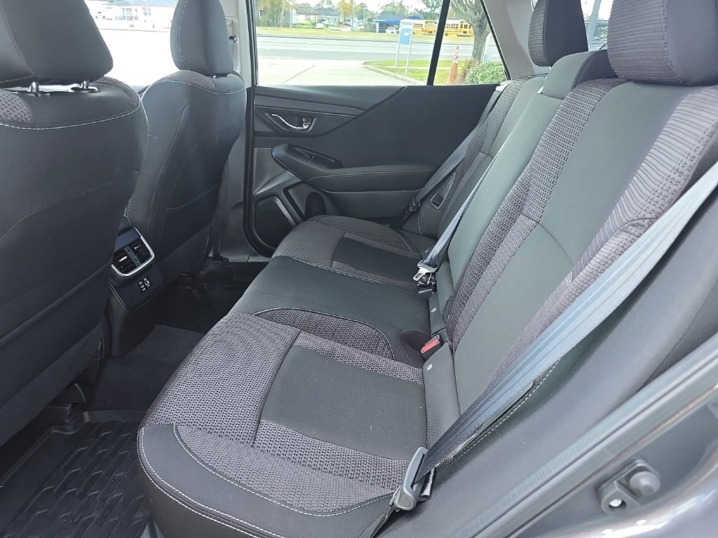 Used 2025 Subaru Outback Premium image 28