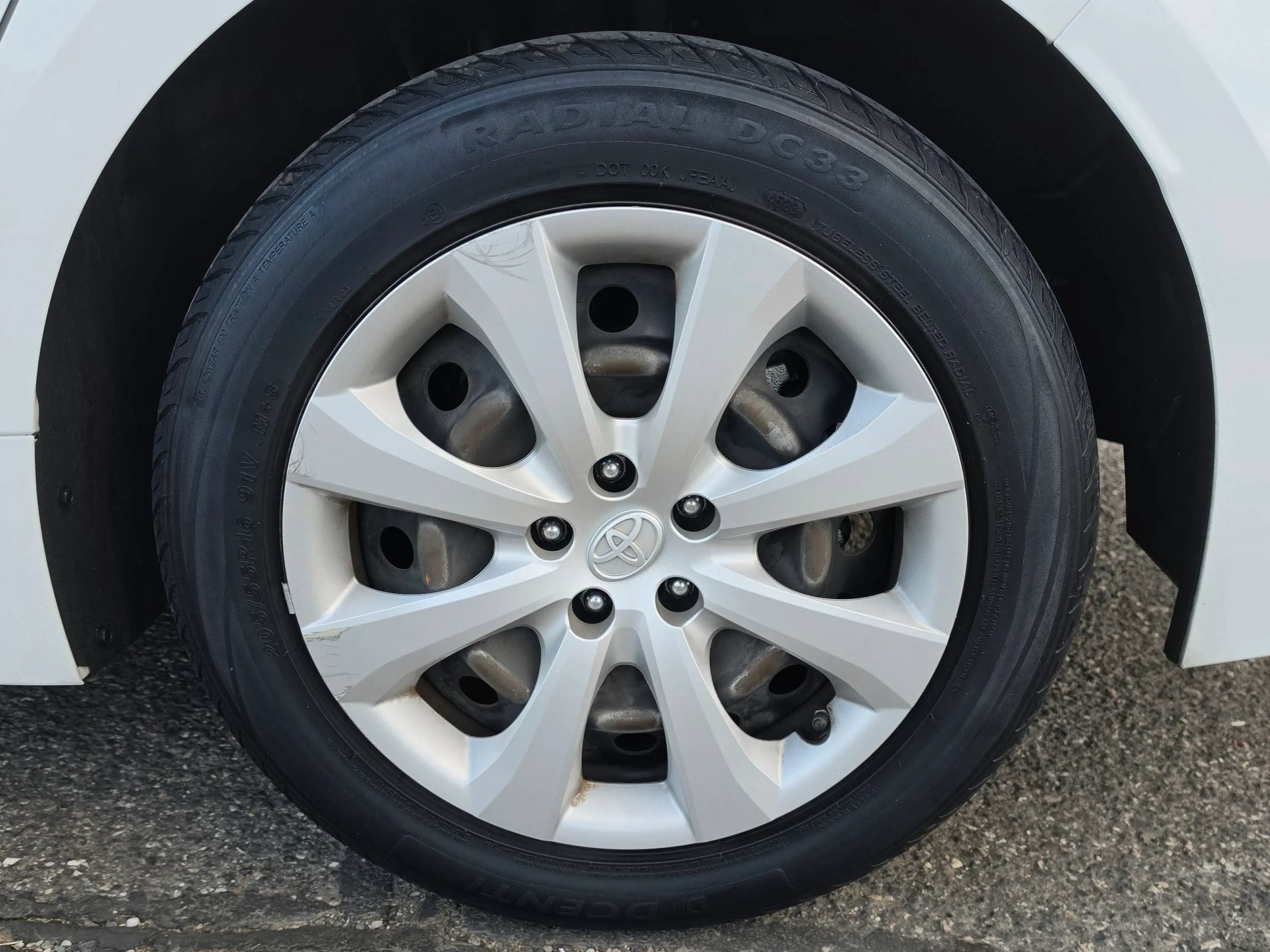 Used 2021 Toyota Corolla LE w/ Carpet Mat Package (TMS) FWD image 36