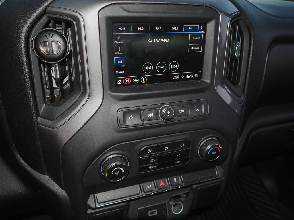 Used 2020 Chevrolet Silverado 1500 Custom w/ Custom Value Package AWD/4WD image 9