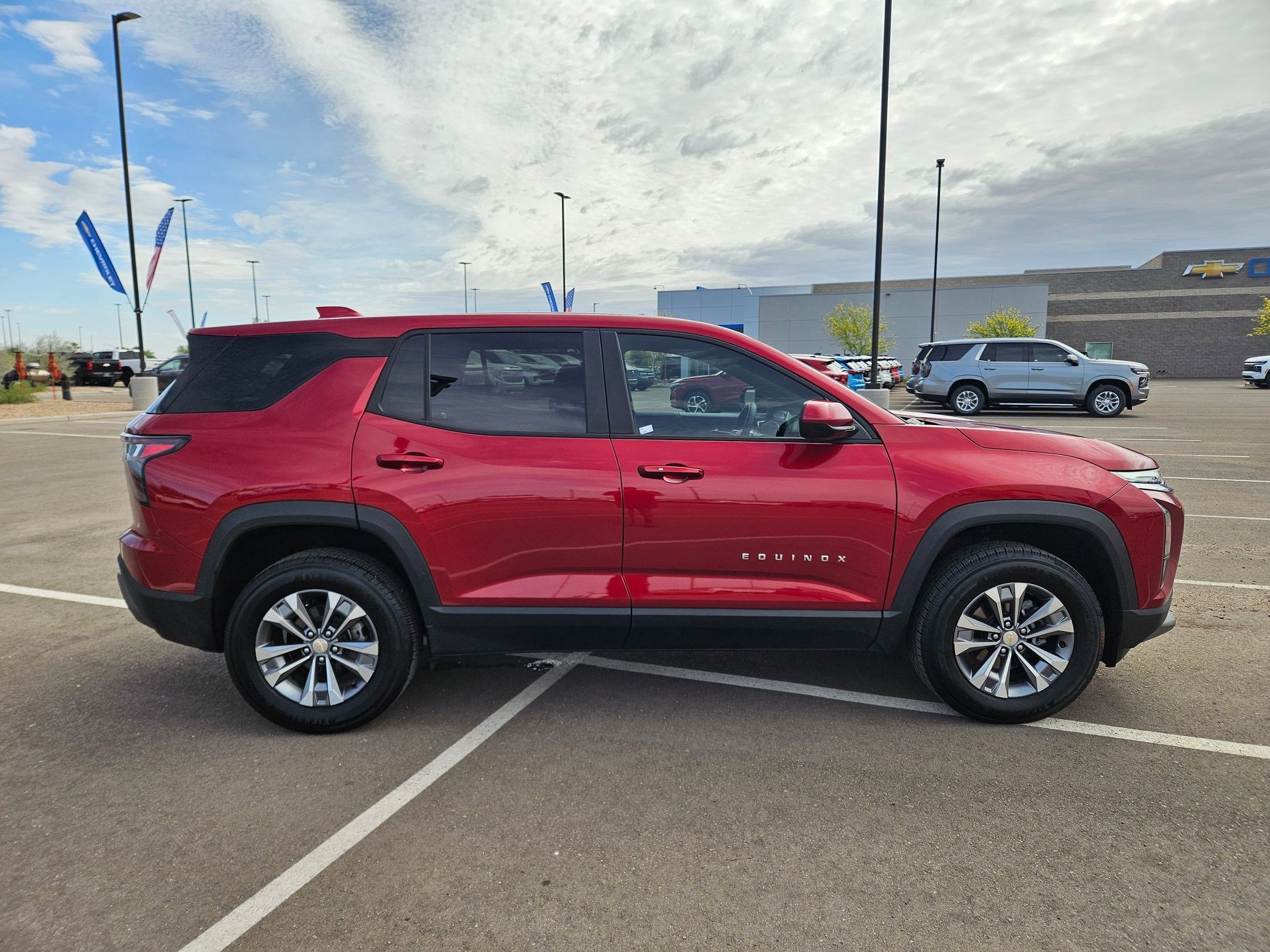 Used 2026 Chevrolet Equinox LT image 6