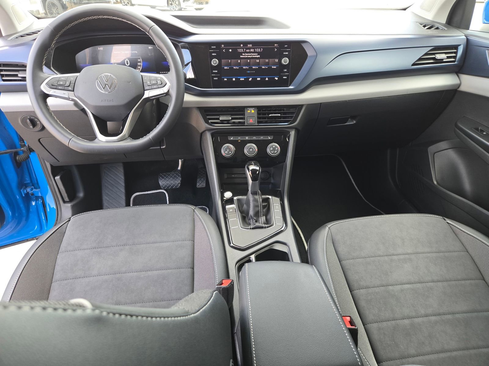 Used 2023 Volkswagen Taos SE image 8