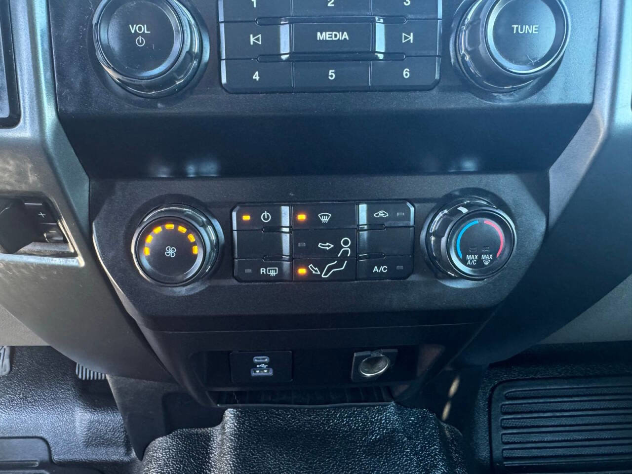 Used 2021 Ford F350 XLT w/ XLT Value Package AWD/4WD image 25