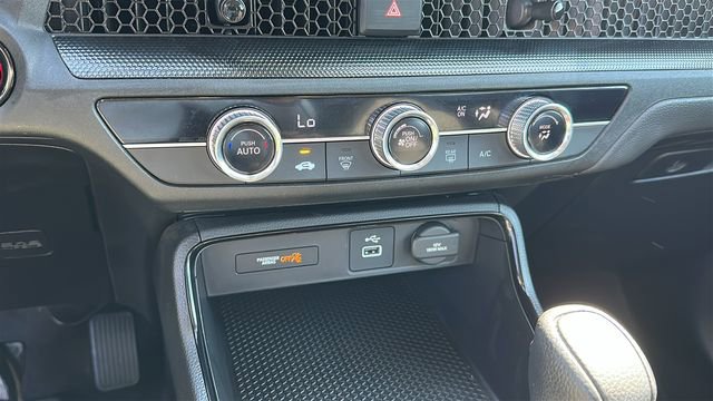 Used 2024 Honda CR-V LX image 16