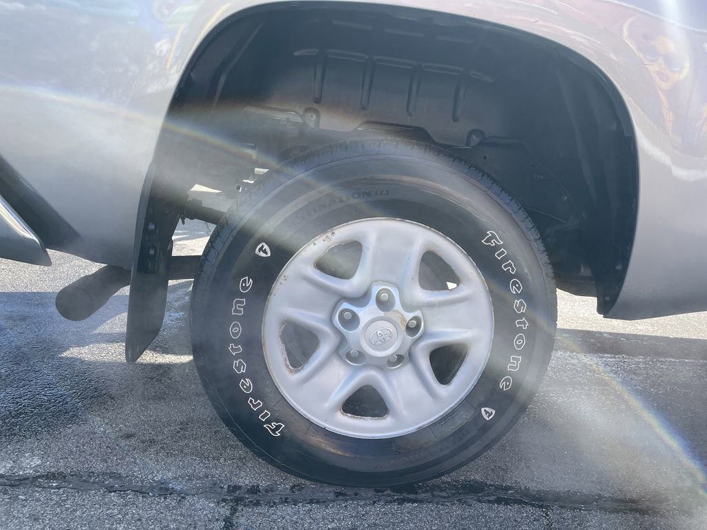Used 2017 Toyota Tundra SR5 AWD/4WD image 12