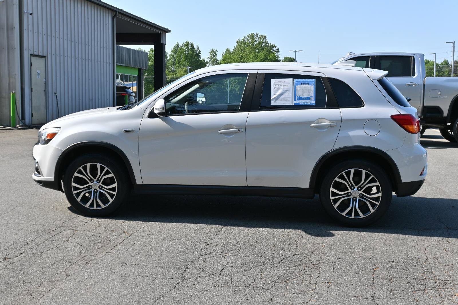 Used 2018 Mitsubishi Outlander Sport ES FWD image 4