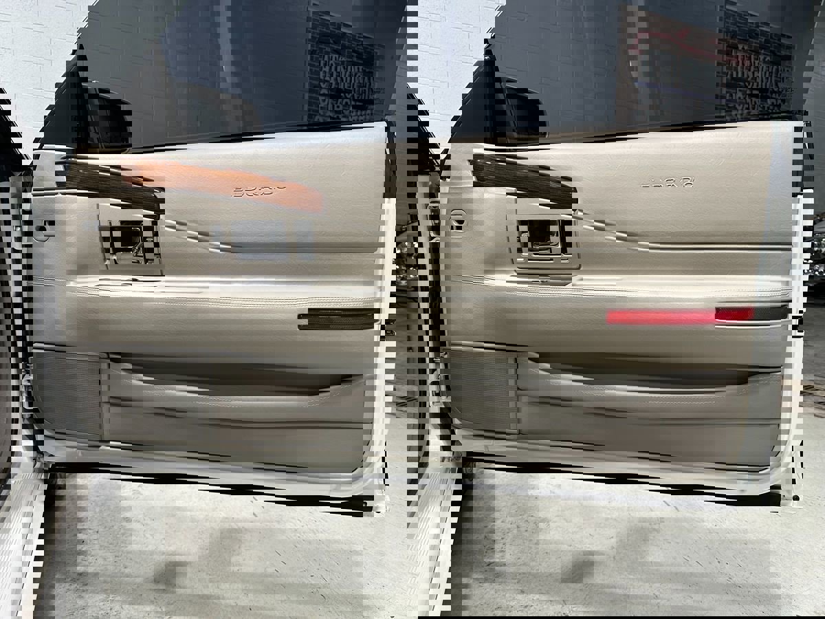 Used 2002 Cadillac Eldorado Touring w/ Preffered Equipment Group FWD image 8