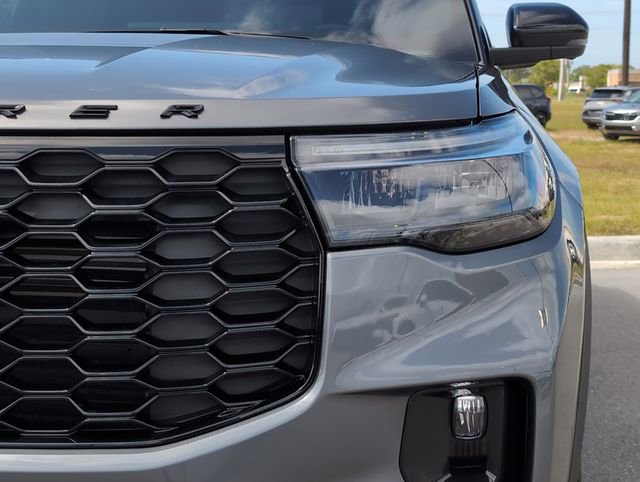 Used 2025 Ford Explorer ST image 12