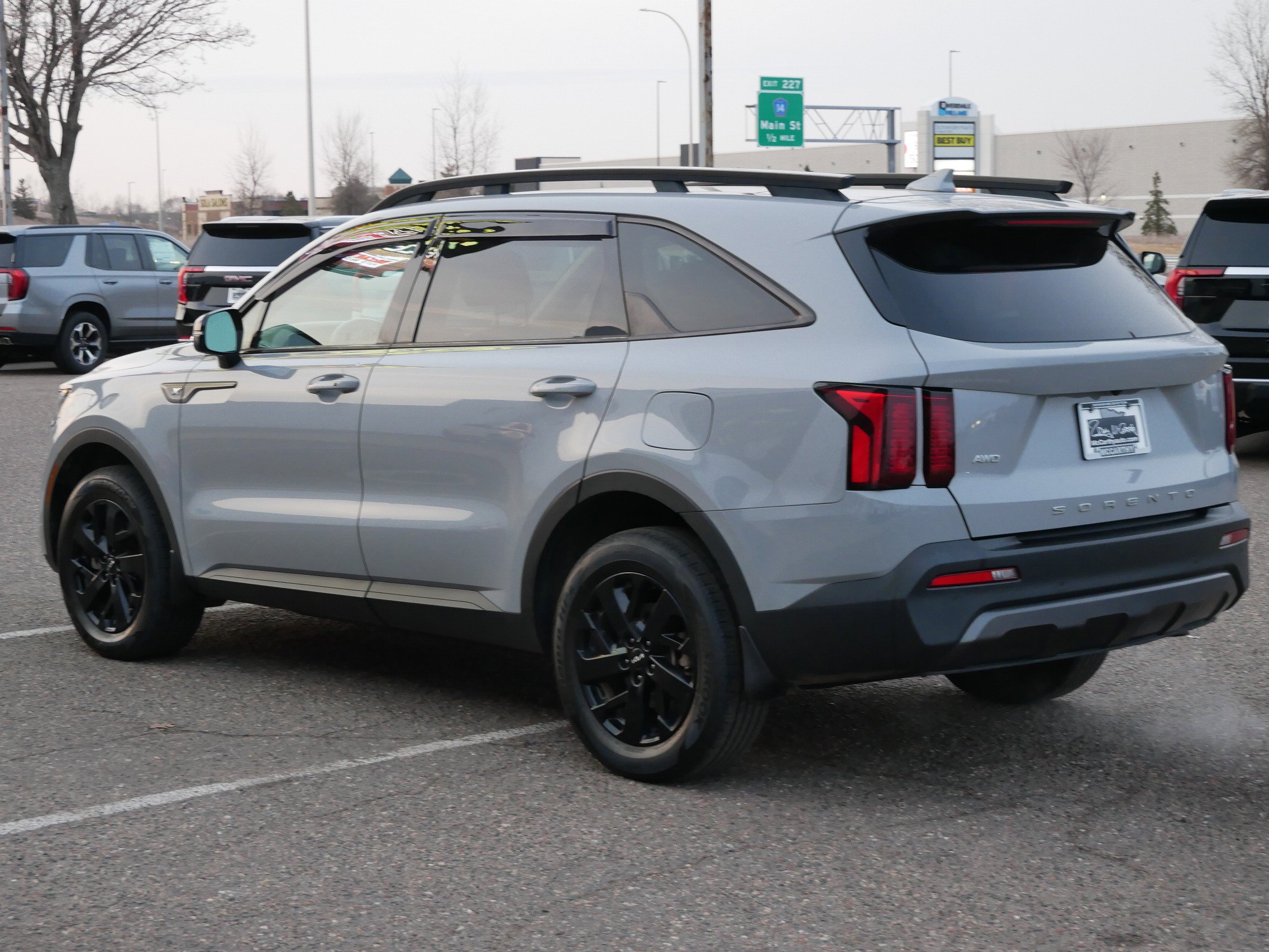 Used 2022 Kia Sorento S w/ Panoramic Sunroof Package AWD/4WD image 7