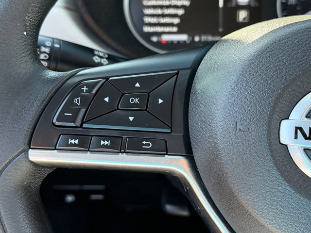 Certified 2021 Nissan Versa SV FWD image 12