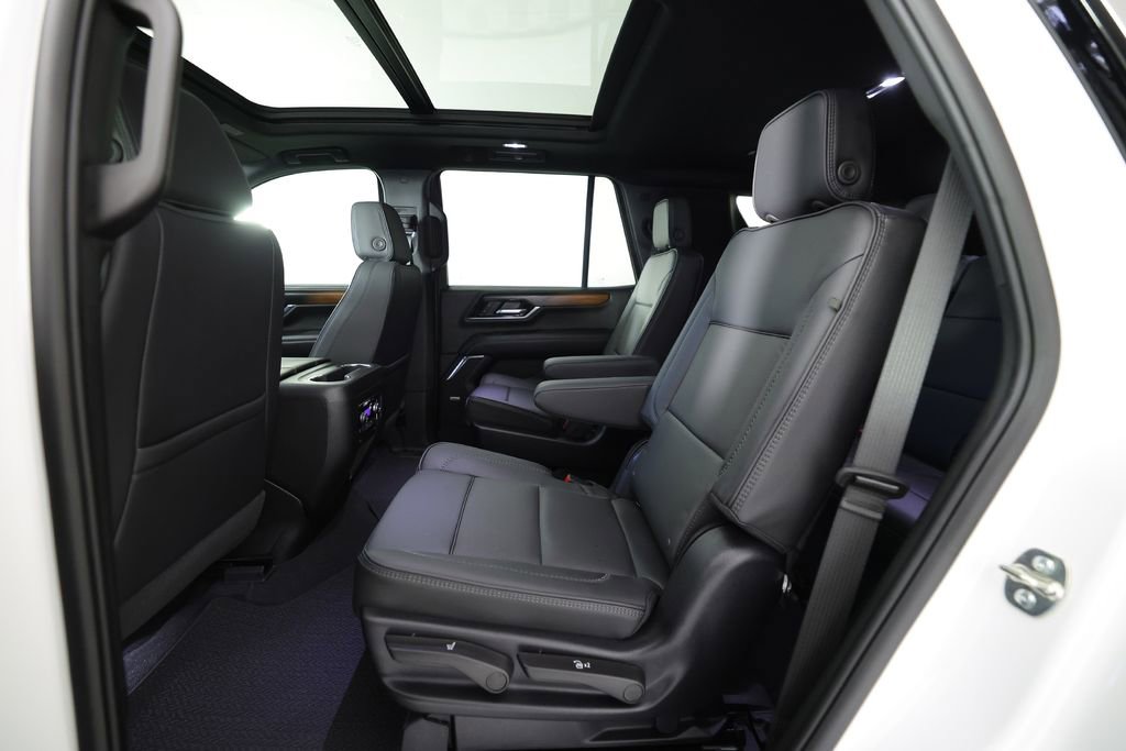 Used 2026 GMC Yukon Denali w/ Sun & Power Step Package AWD/4WD image 16
