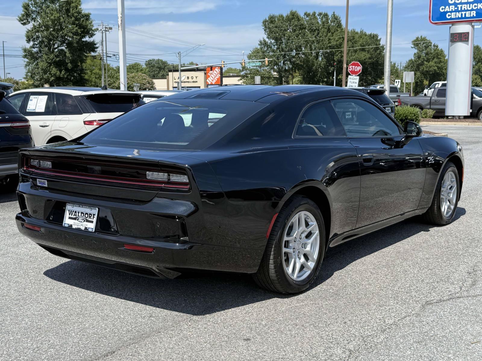 Used 2025 Dodge Charger Daytona R/T w/ Quick Order Package 25M R/T AWD/4WD image 2