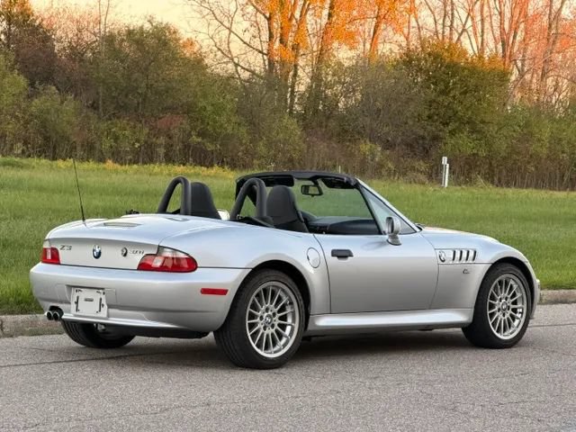 Used 2002 BMW Z3 3.0i RWD image 11
