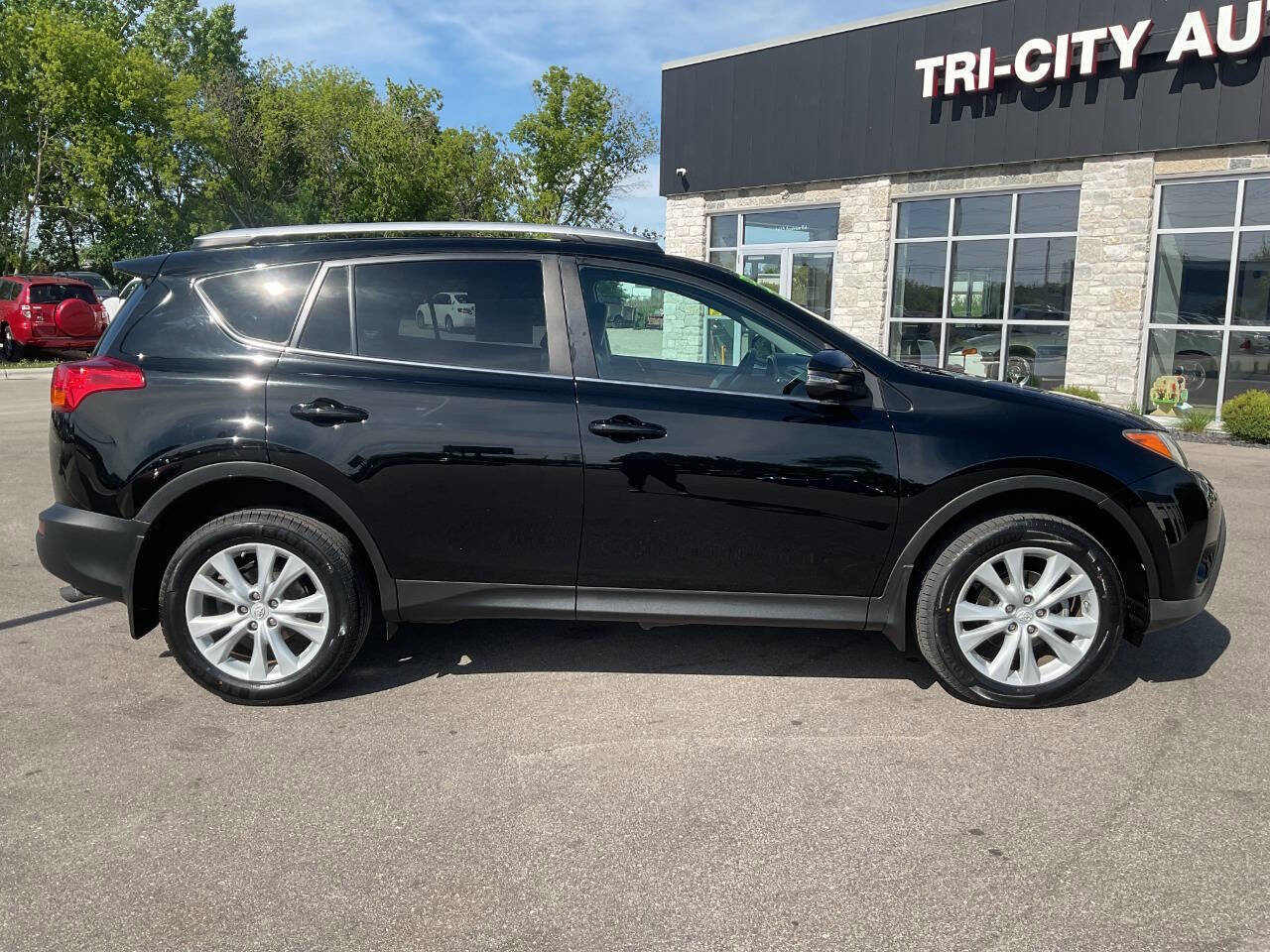 Used 2014 Toyota RAV4 Limited AWD/4WD image 9