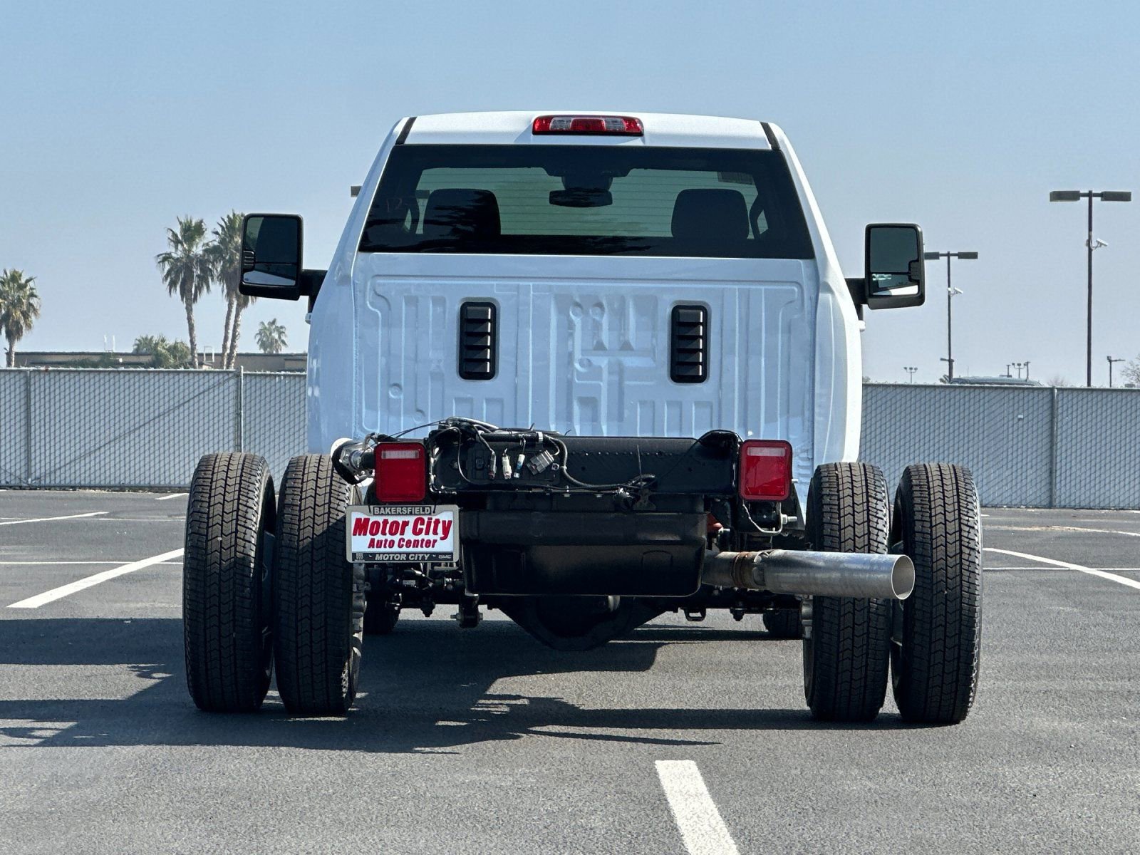 New 2026 GMC Sierra 3500 SLE w/ SLE Convenience Package RWD image 5