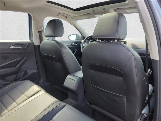 Used 2024 Volkswagen Jetta SE image 18