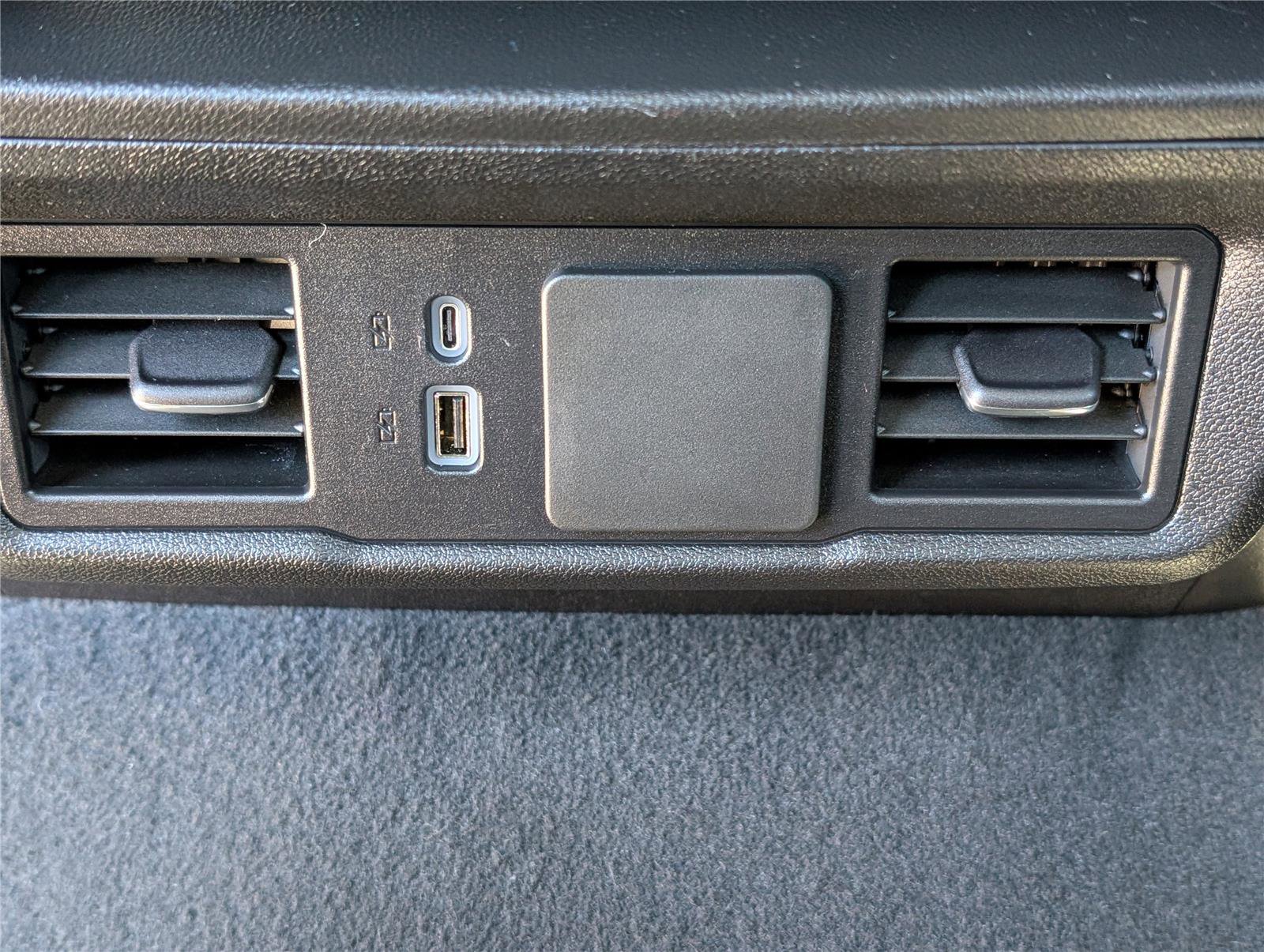 Used 2024 Chevrolet Silverado 1500 Custom image 16