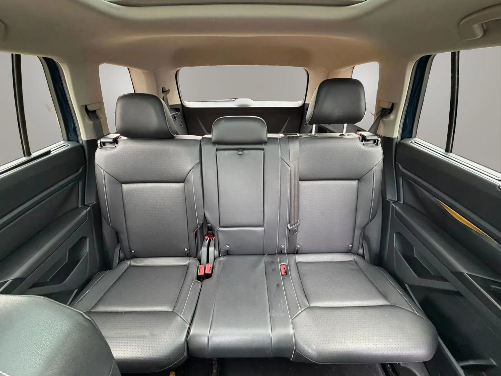Used 2021 Volkswagen Atlas SE w/ Panoramic Sunroof Package FWD image 14