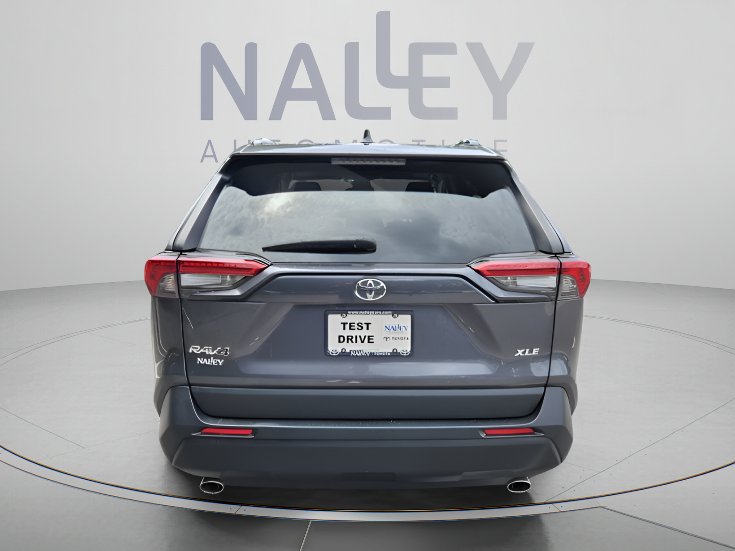 Used 2022 Toyota RAV4 XLE Premium FWD image 4