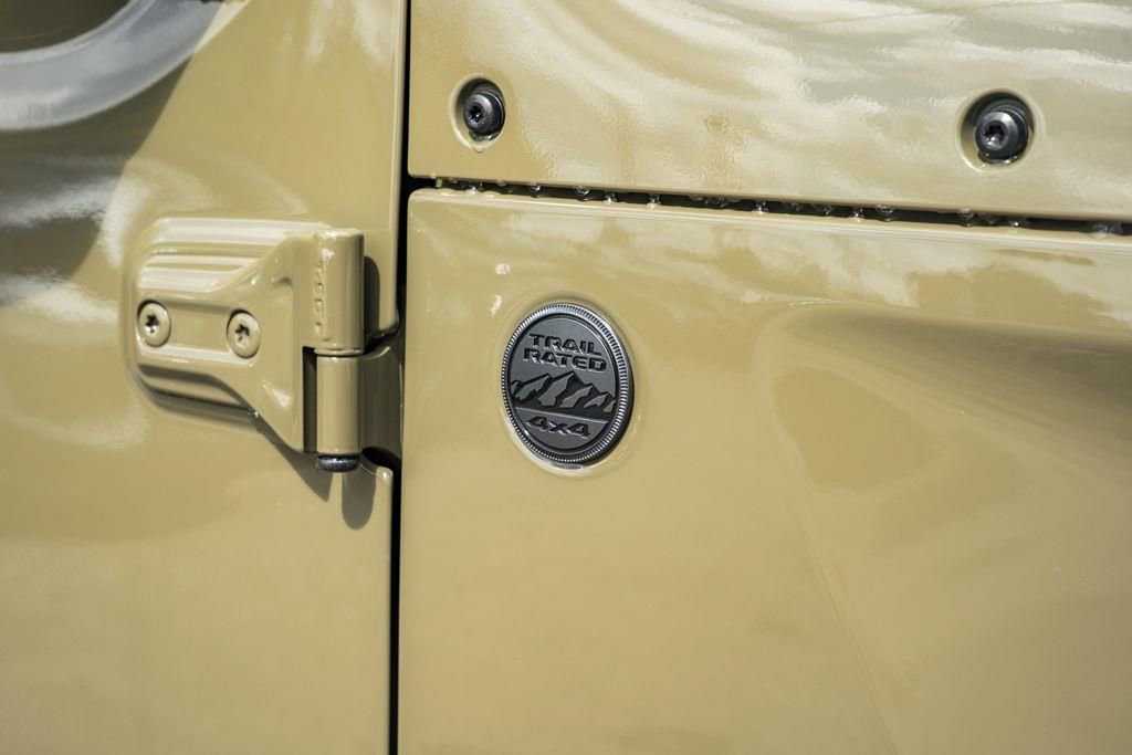 New 2025 Jeep Gladiator Sport AWD/4WD image 15