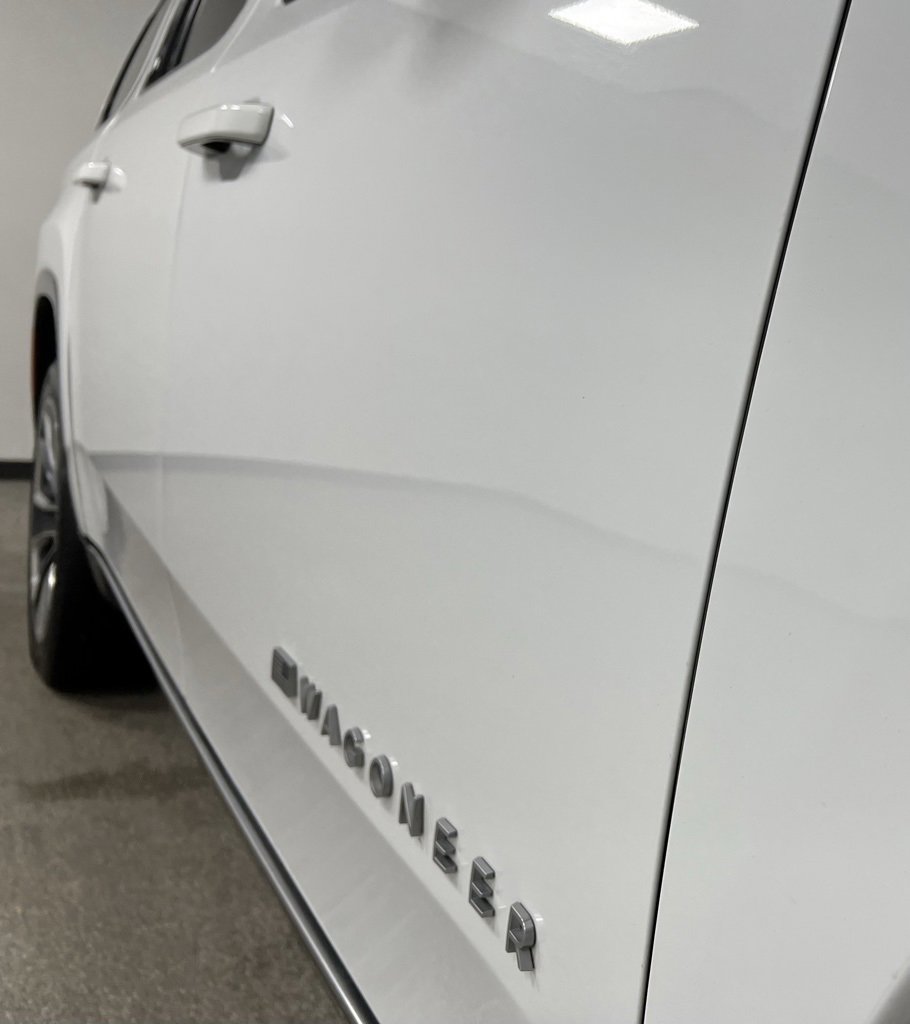 Used 2023 Jeep Wagoneer L Series III w/ Premium Group I image 17