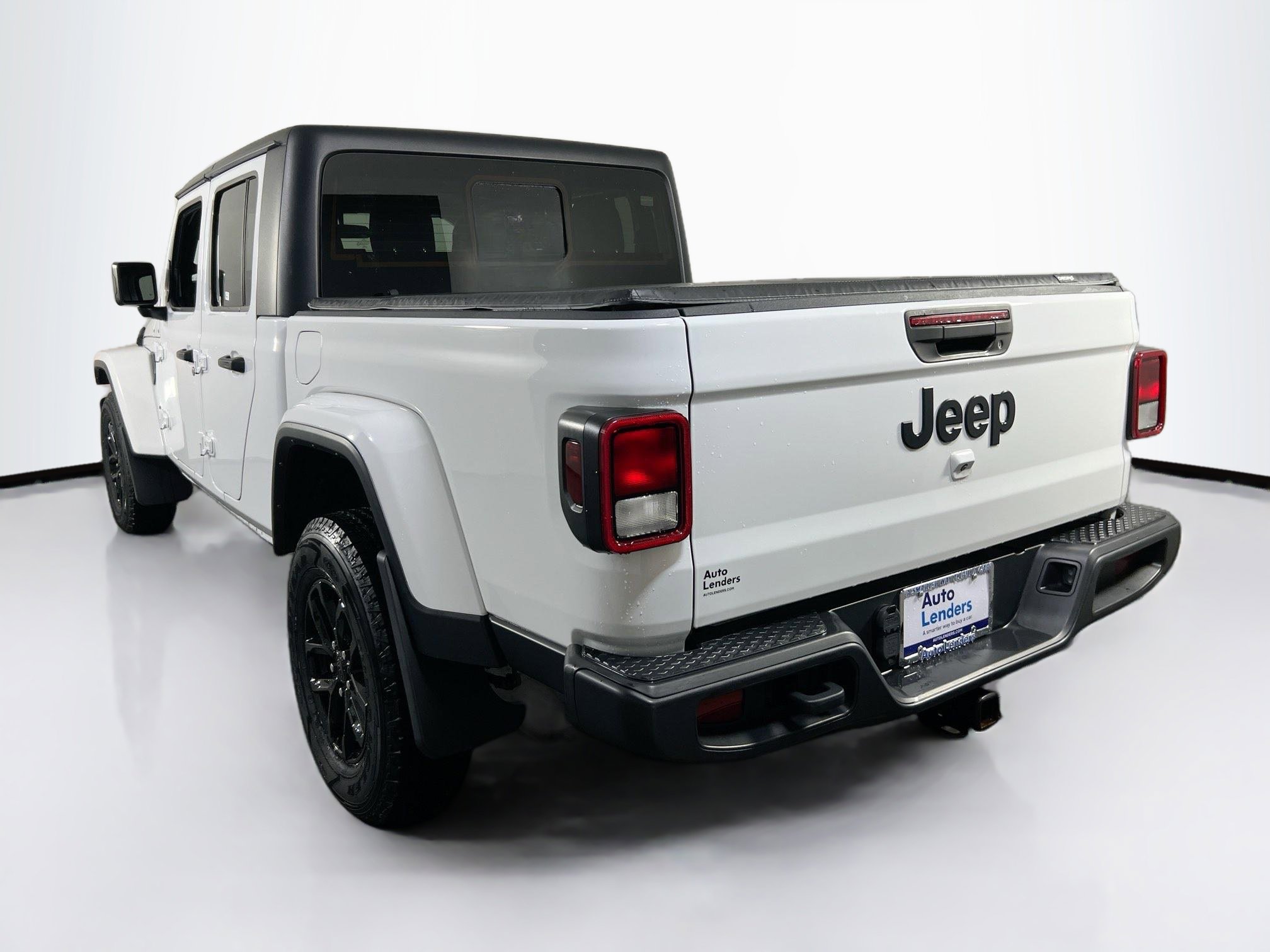 Used 2022 Jeep Gladiator Sport AWD/4WD image 7
